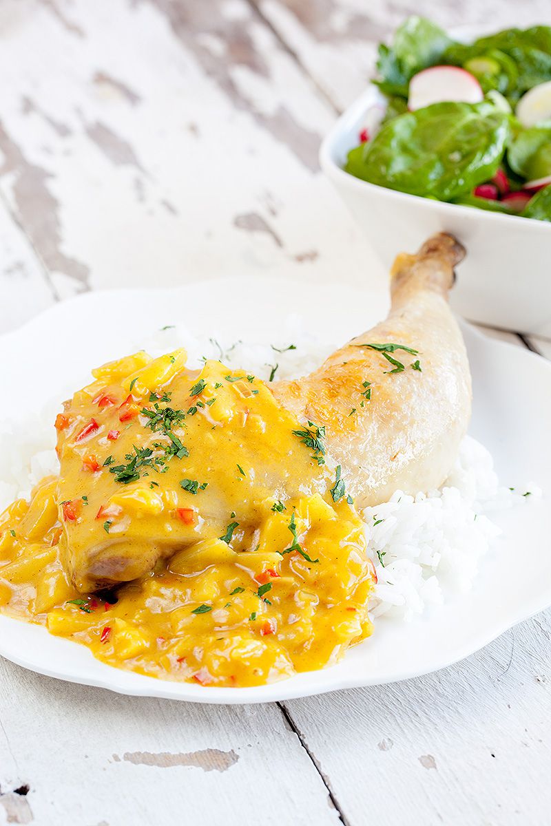 Pineapple curry sauce with chicken legs