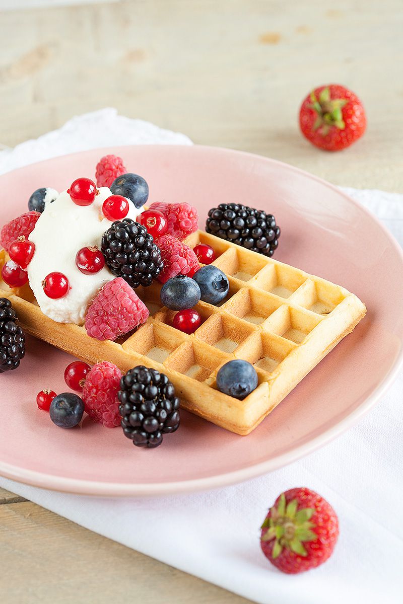 Waffles with red fruits