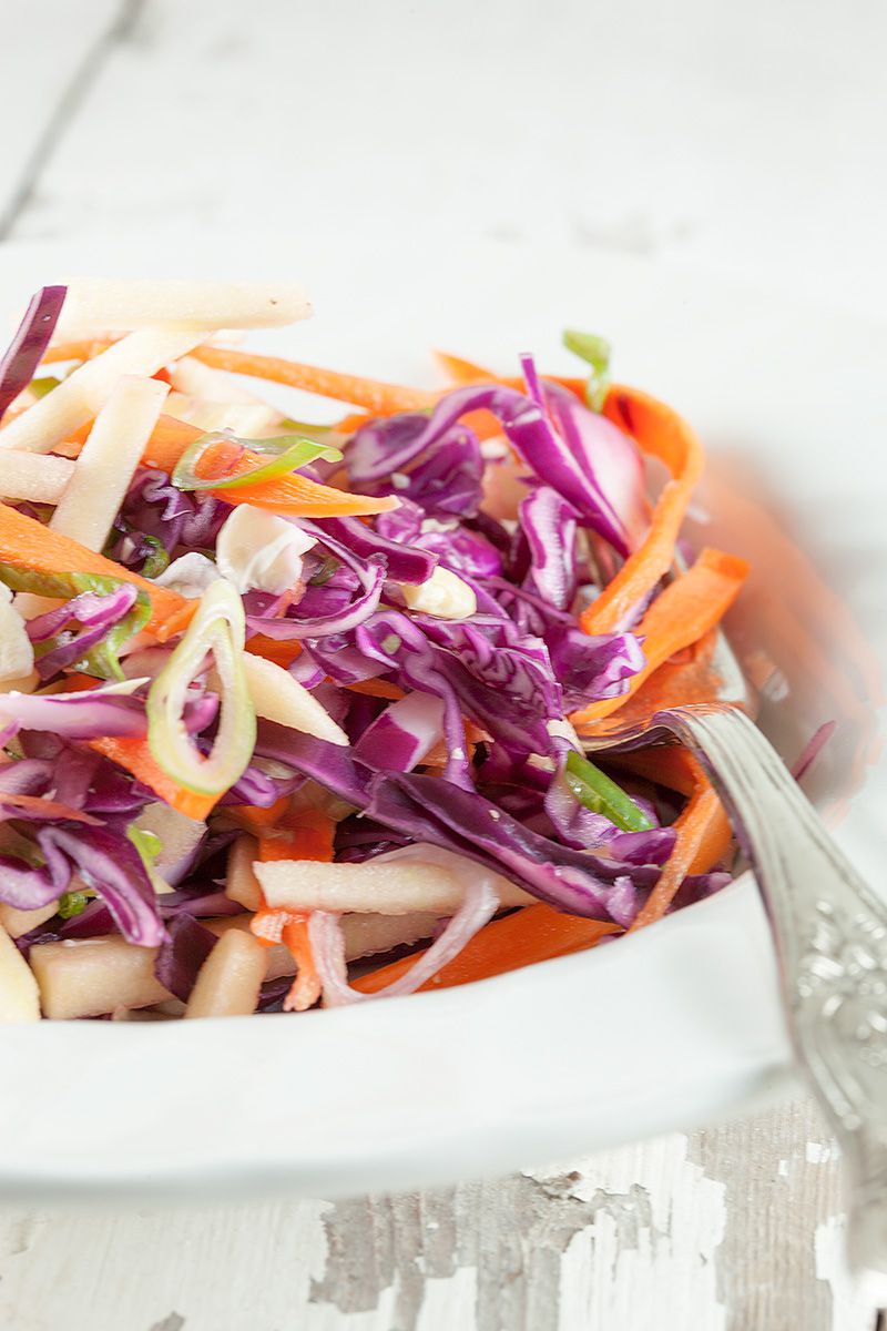 Red cabbage and carrot slaw