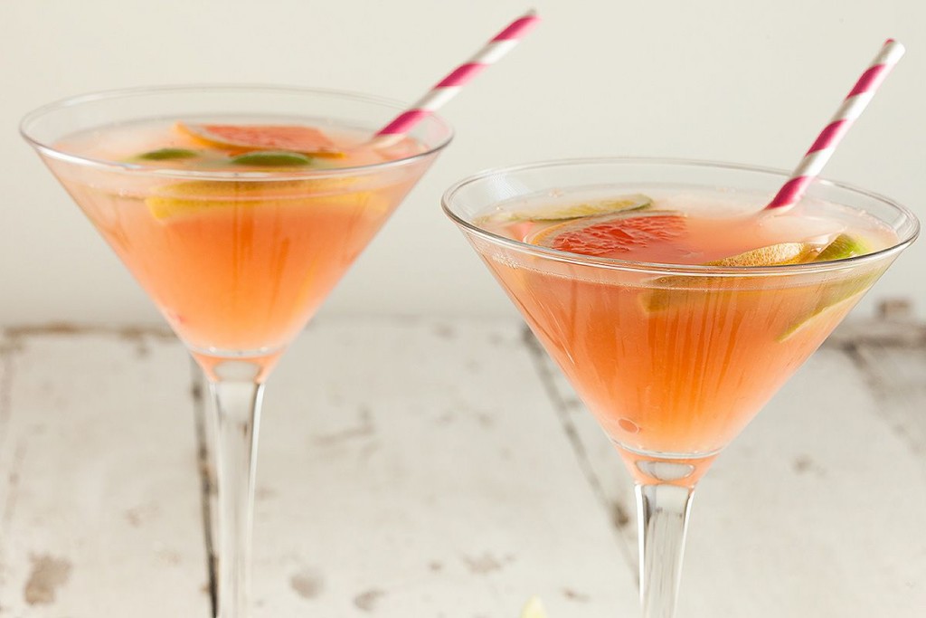 cocktail with grapefruit juice