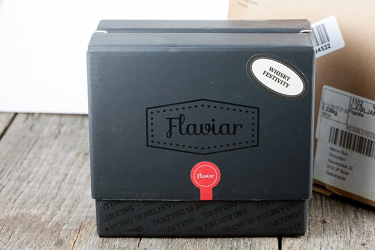 Flaviar shipping box