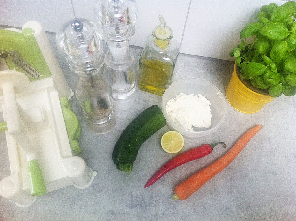 Spiralized zucchini and ricotta salad ingredients