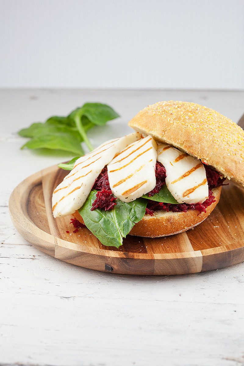 Grilled halloumi and red beets sandwich