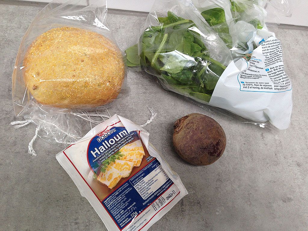 Grilled halloumi and red beets sandwich ingredients