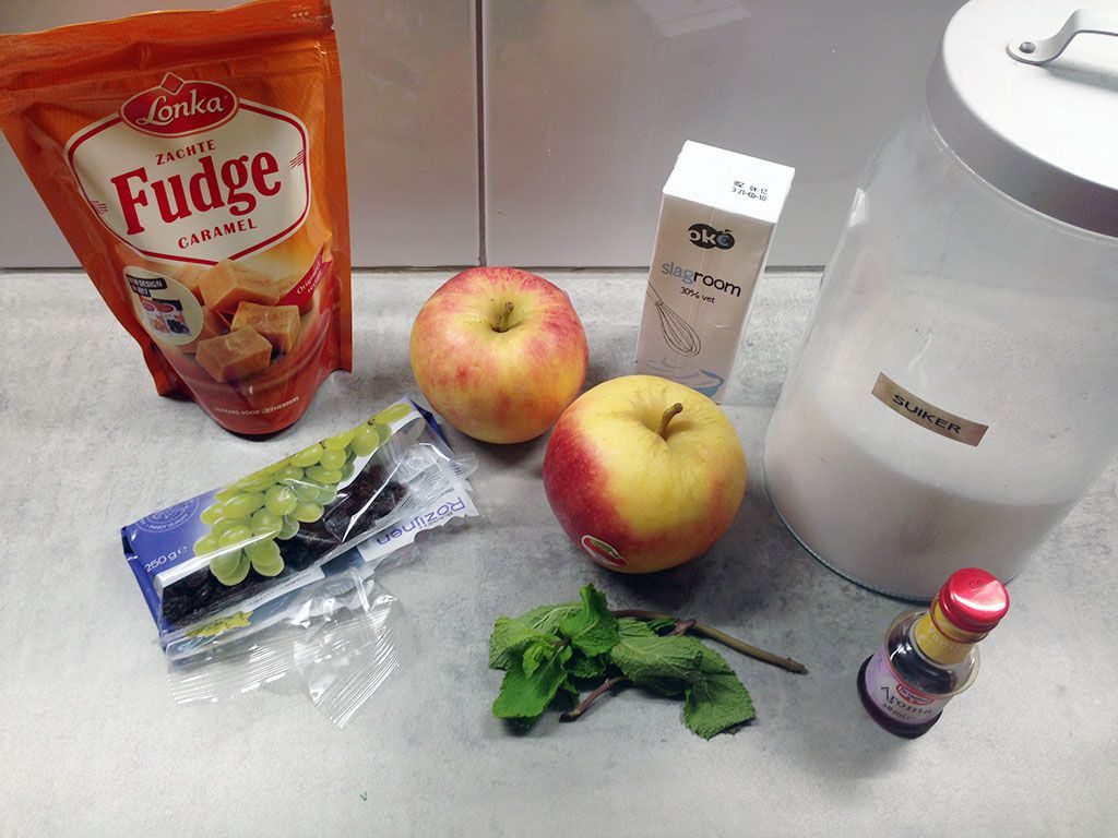 Caramelised apple with fudge ingredients