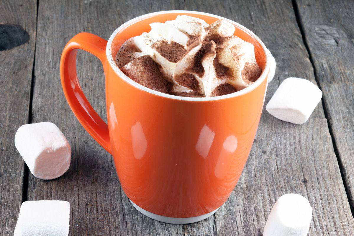 Hot chocolate with rum and marshmallows