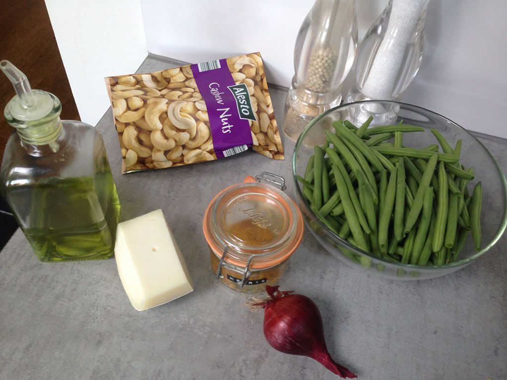Curried green beans with cashews ingredients