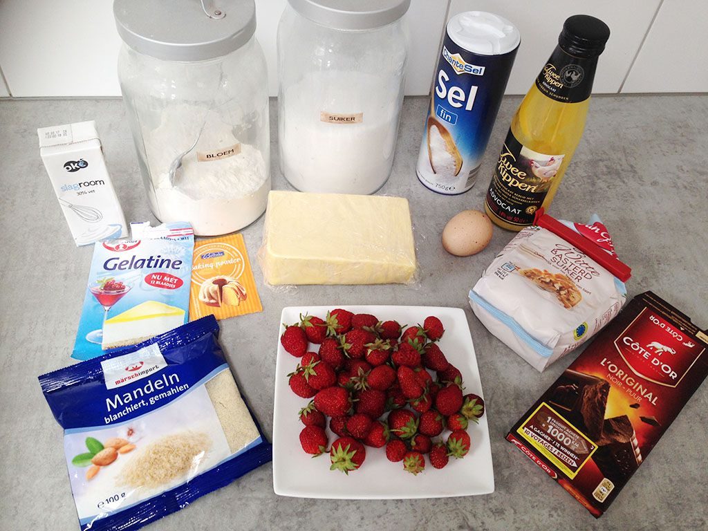Strawberry eggnog tarts ingredients