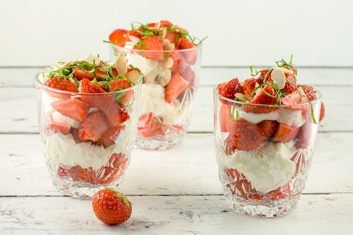Strawberry mascarpone dessert