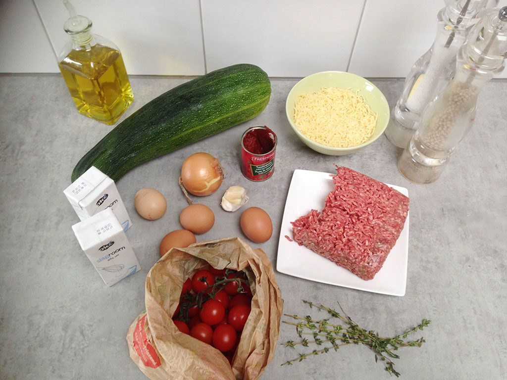 Minced beef and zucchini casserole ingredients