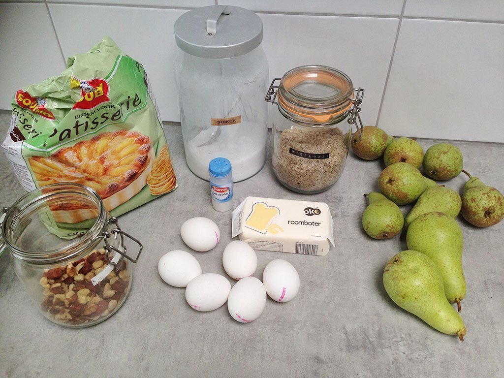 Hazelnut pear cake ingredients