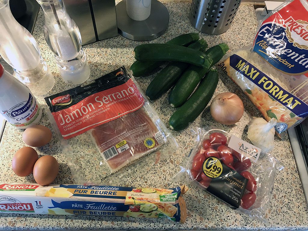 Quiche with zucchini and Serrano ham ingredients