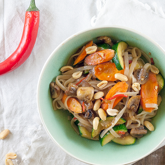 Pan-fried vegetables with rice noodles