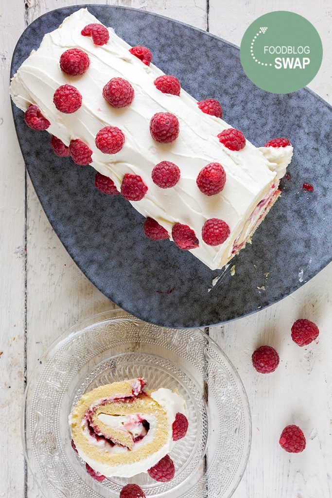 Raspberry cake roll
