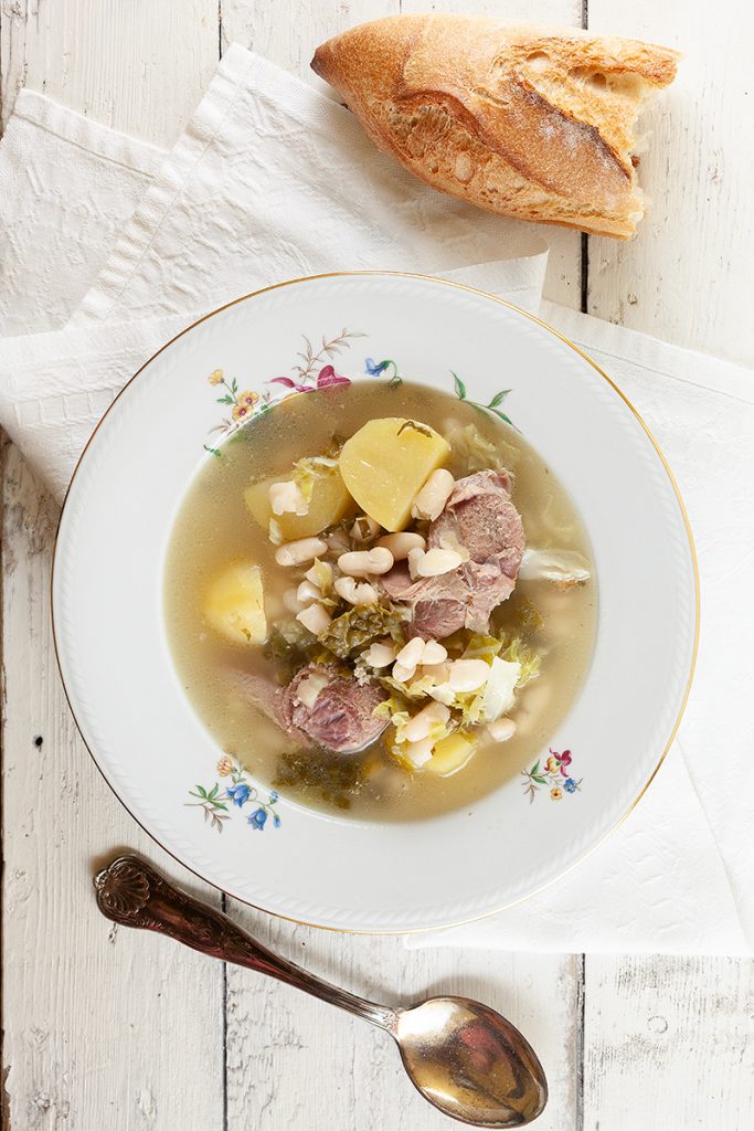 Garbure béarnaise - Vegetable soup with duck