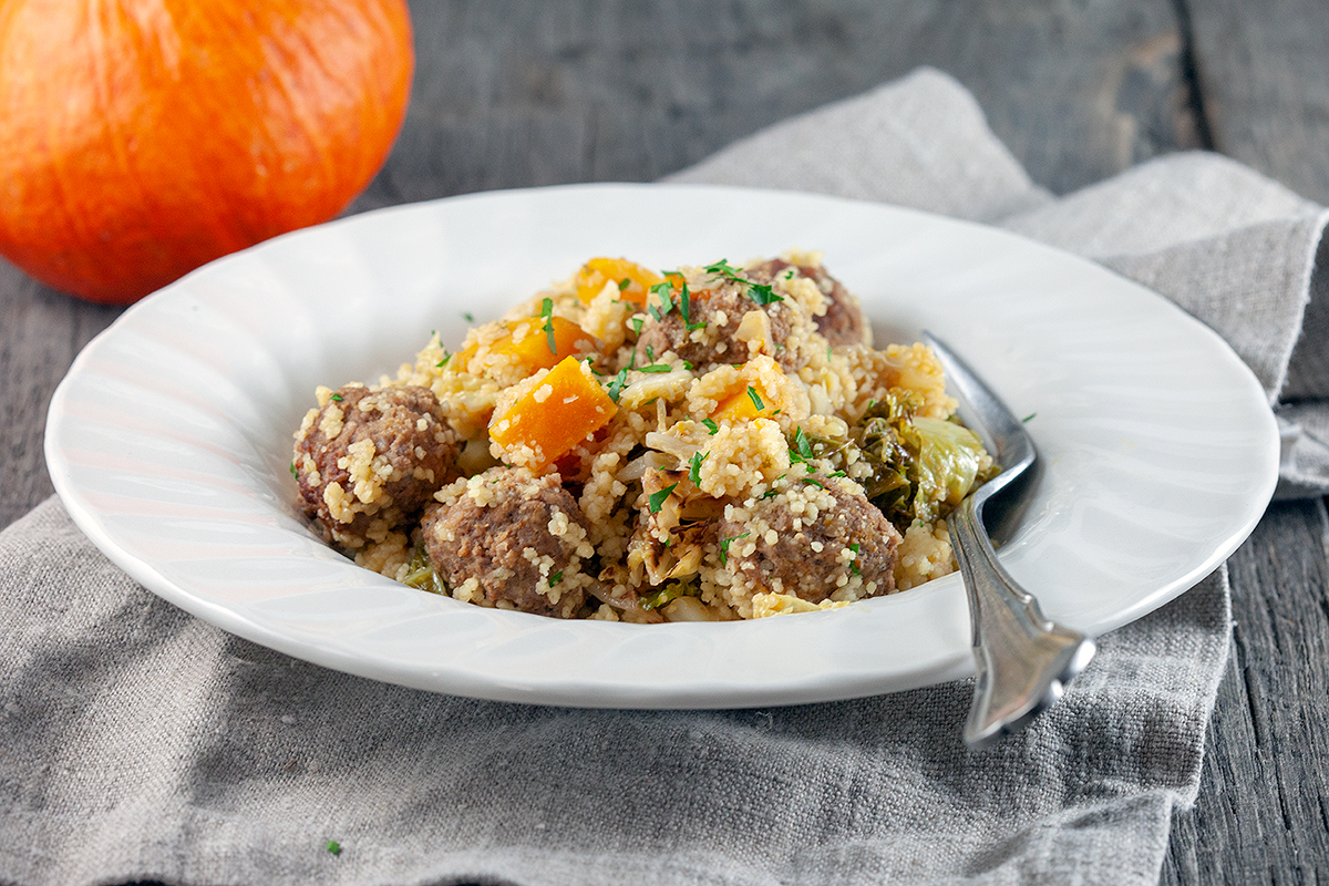 Spicy couscous with meatballs and pumpkin