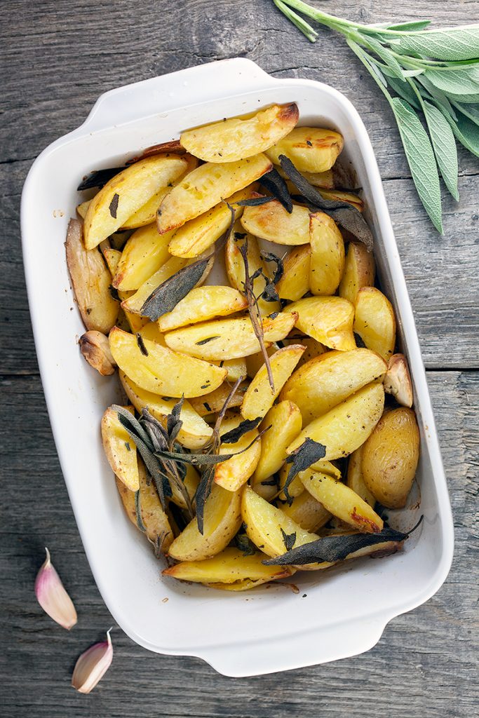 Roasted potatoes with sage