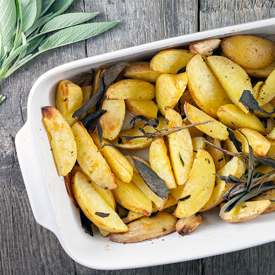 Roasted potatoes with sage