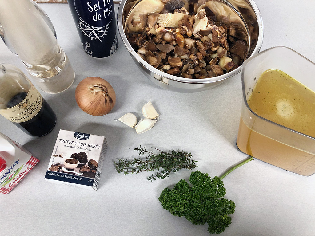 Creamy mushroom and truffle soup ingredients