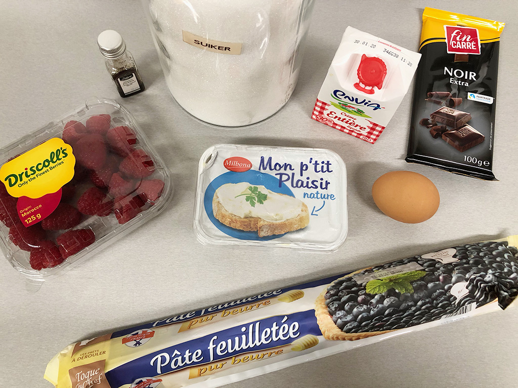 Raspberry cheesecake bites ingredients