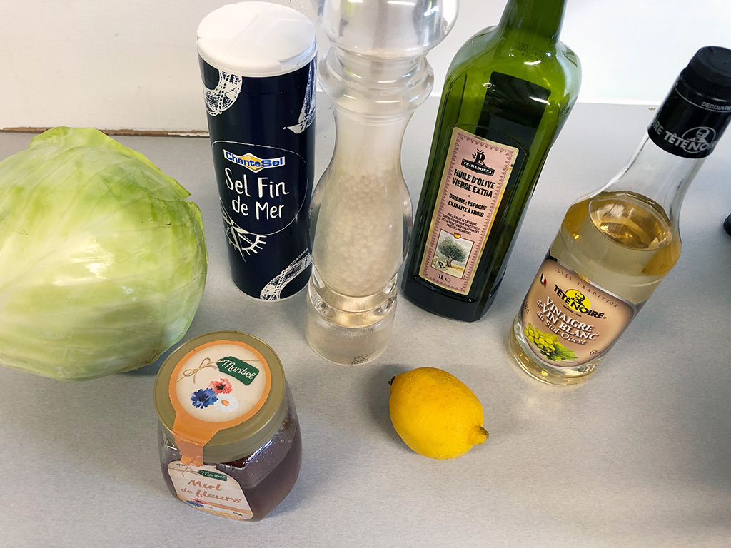 Greek cabbage salad ingredients