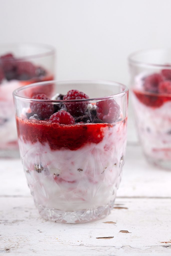 Easy strawberry and raspberry dessert - ohmydish.com