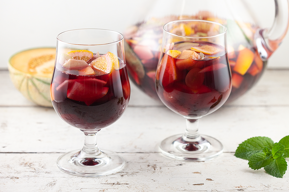 Easy red sangria